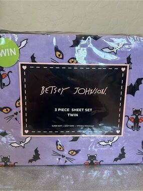 New Betsey Johnson 3 piece Twin Sheet Bed Set Lavender Purple Halloween Cat Bats
